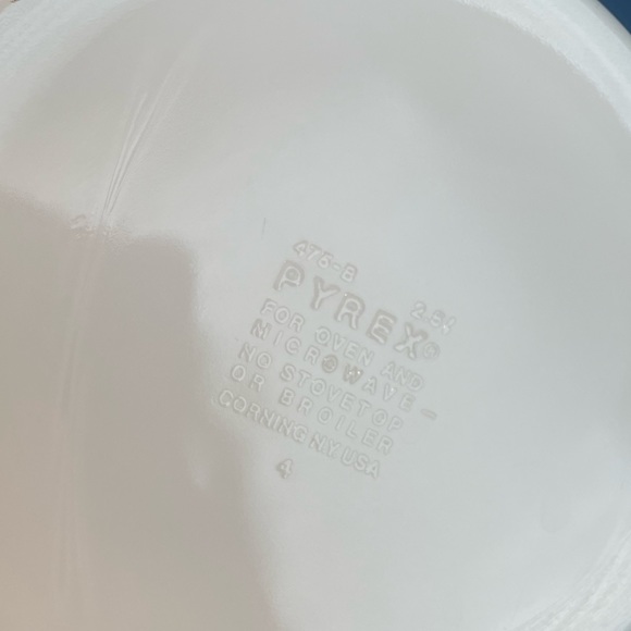 PYREX French daisy colonial casserole dish - Picture 4 of 4